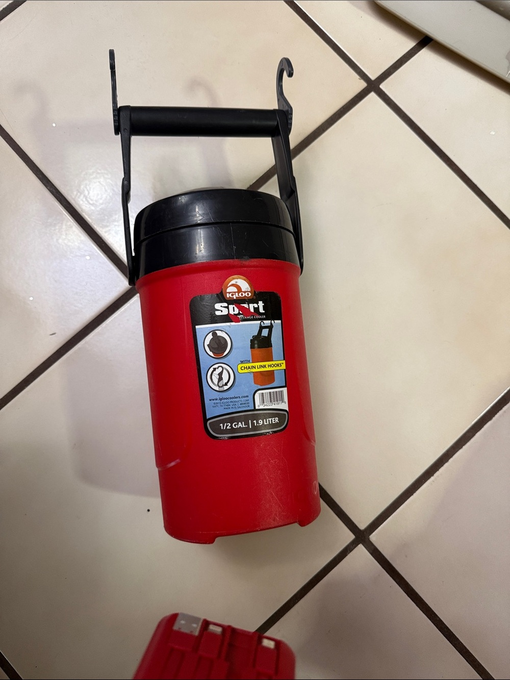 Igloo Red and Black Sport Portable Beverage Jug
